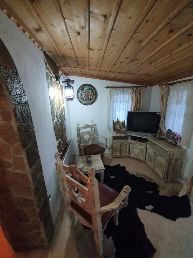 Kashtata S Paraklisa Borovo  Exterior photo