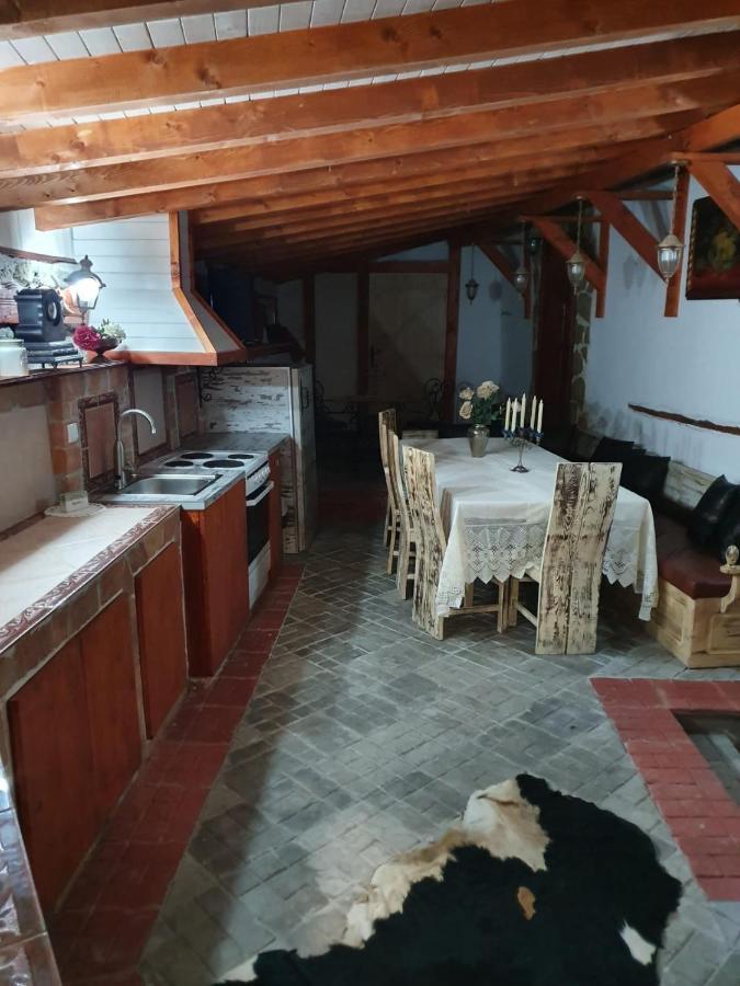 Kashtata S Paraklisa Borovo  Exterior photo