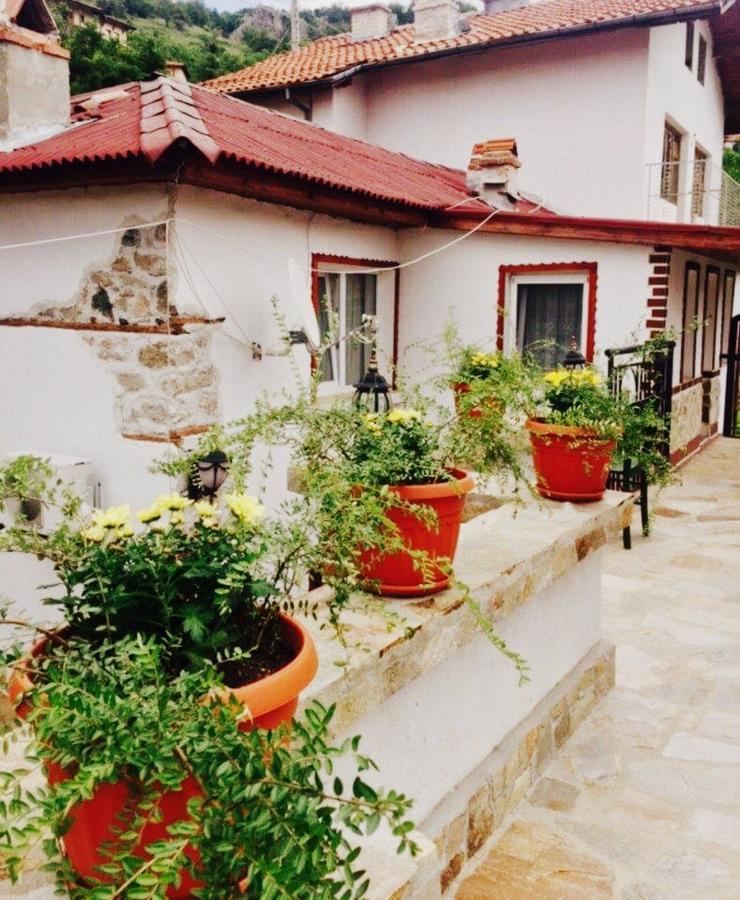 Kashtata S Paraklisa Borovo  Exterior photo