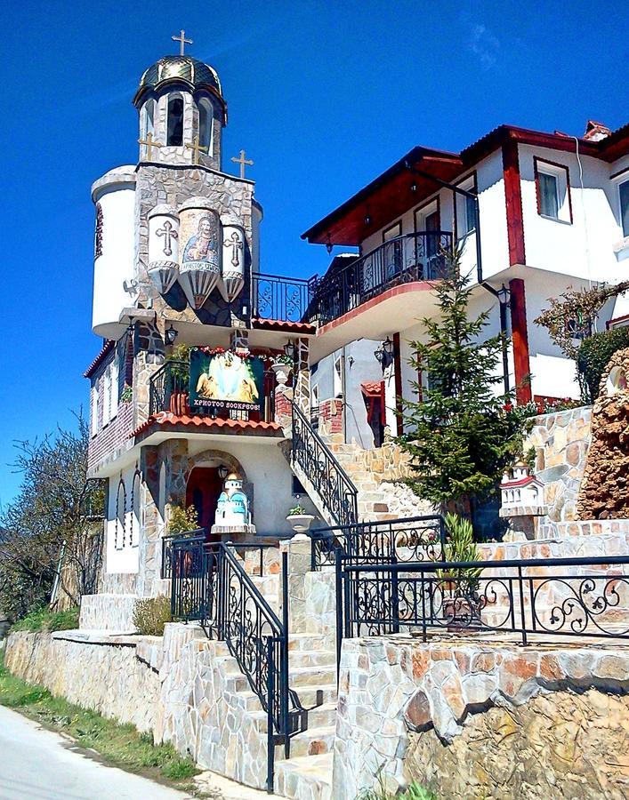 Kashtata S Paraklisa Borovo  Exterior photo